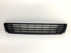Решетка в бампер центральная Volkswagen Polo Sed RUS 2011>