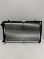 Радиатор охлаждения двигателя Лада Priora 2170 2007-14
