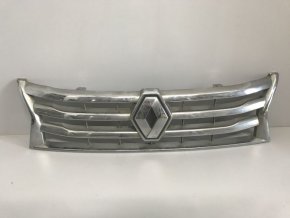 Решетка радиатора Renault Duster 2012>