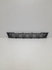 Решетка в бампер центральная Лада Priora 21704 2013-18