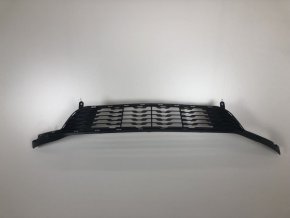 Решетка в бампер центральная Kia Rio 3 QB 2010-2014