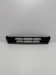 Решетка в бампер центральная Hyundai Solaris RB 2014-2017