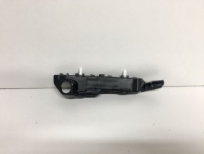 Кронштейн переднего бампера правый Kia Ceed (JD) 2012-2018